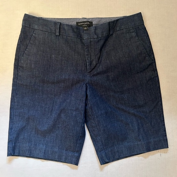 Banana Republic Hampton light weight denim Bermuda shorts Sz-4. Q11 - Picture 1 of 11